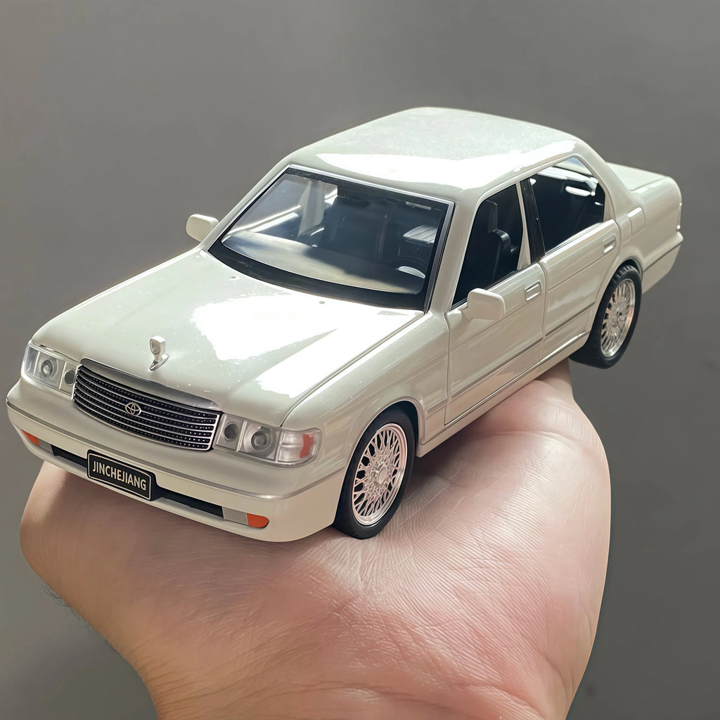 1:32 White Alloy Sedan Model