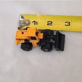1:64 Scale Wheeled Front-End Loader Model
